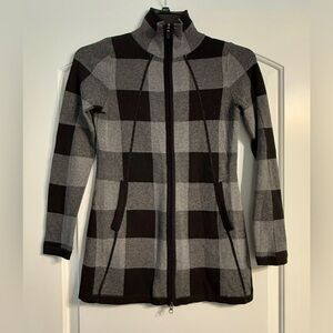 Adrienne Vittadini Black and Gray Zip-Up Cardigan Sweater